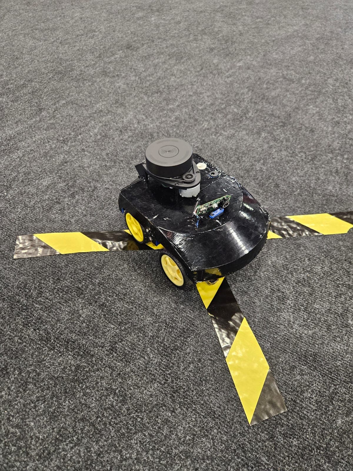 İnsansız kara aracı görseli